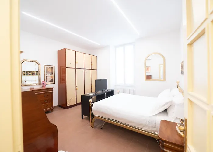 Ernesta 3br Lovely By The Spanish Steps Appartement Rome