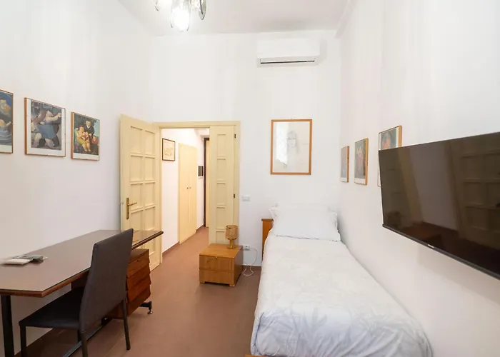 Ernesta 3br Lovely By The Spanish Steps Rome