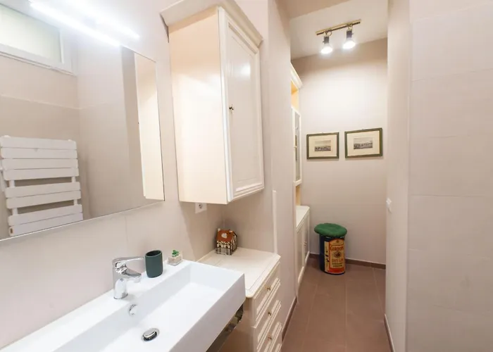 Ernesta 3br Lovely By The Spanish Steps Appartement Rome